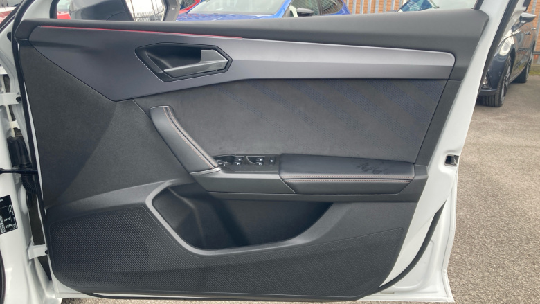 CUPRA Leon 1.5 eTSI 150 V2 5dr DSG Petrol Hatchback